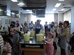お母さん新聞 味噌作り教室20140402-①S.jpg