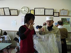 ともも味噌作り教室（西宮中央市場）20120204②-S.jpg