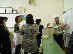 ともも味噌作り教室20120404-②.JPG