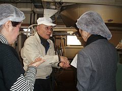 アメリカ大使館見学来社20110317-①.jpg