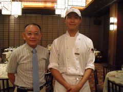 オリエンタルホテル東シェフ20110817.jpg