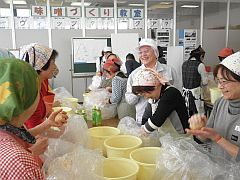 ネッツトヨタゾナ神戸 川西 味噌作り教室20150408④-S.jpg