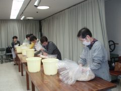 リーガロイヤル味噌作り教室-S.jpg