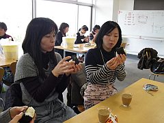 三木谷ハウス　味噌作り教室　試食20110209-①Ｓ.jpg