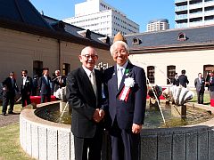 兵庫県功労者表彰 井戸知事と 20160518-S.jpg