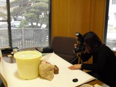 朝日新聞 角谷 取材②20110208.jpg