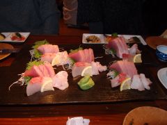 白浜クエを食う社員旅行20130126クエの刺身-S.jpg