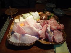 白浜クエを食う社員旅行20130126クエ鍋-S.jpg