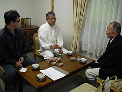 芦屋神社 山西宮司と田中君20141022-S.png